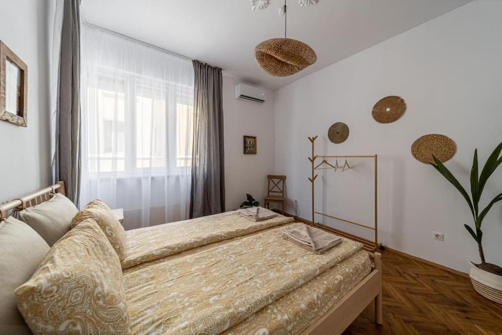 Bohohome 2 Next To The Main Street 소피아 외부 사진