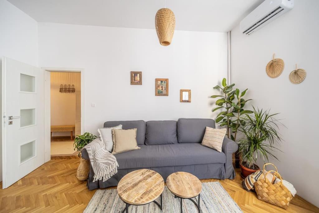 Bohohome 2 Next To The Main Street 소피아 외부 사진