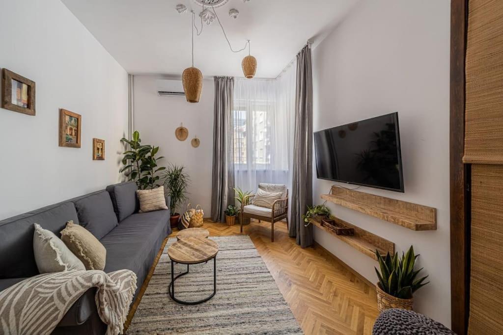 Bohohome 2 Next To The Main Street 소피아 외부 사진